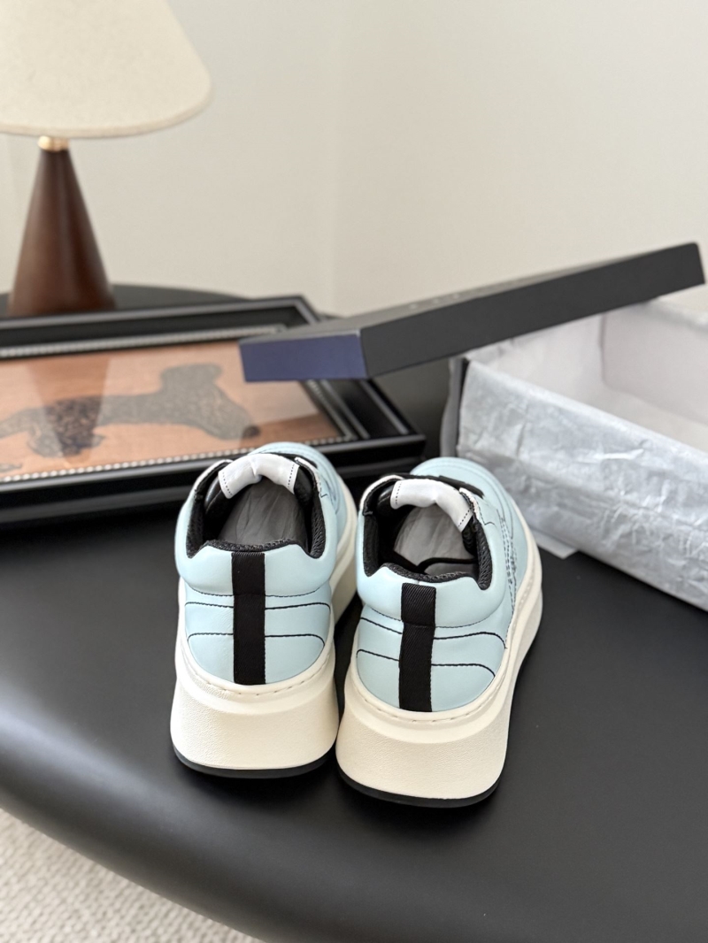 Ch**el sport shoes
